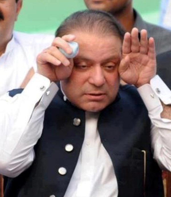 Sharif sentenced to 10 years for graft, daughter gets 7 (Lead) –  