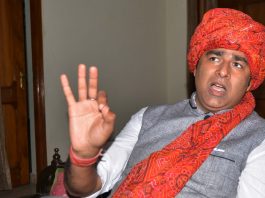 संगीत सोम : पहले बीए थे, अब हैं 12वीं पास