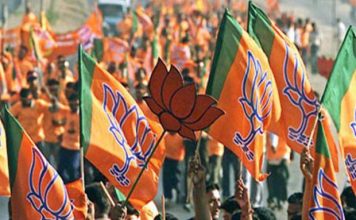 बनारस: यहां भाजपा को आचार संहिता से दिक्कत क्यों है?