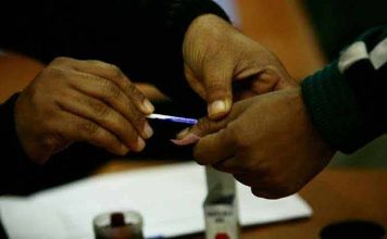 Election Commission transfers 23 officers in UP