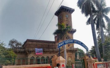 मीरजापुर : एकतरफ़ा लड़ाई की ओर बढ़ती सीट