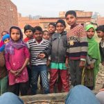 चुनाव प्रचार : बिल्ले गायब, झंडे गायब और ‘बच्चा पार्टी’ भी गायब