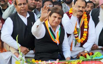 Raj Babbar offers to quit as UP Congress chief