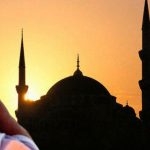 Sonu Nigam misses the notes in Azaan tweet