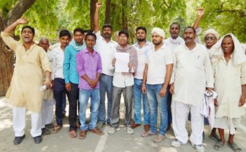 सहारनपुर : ‘पुलिस पीड़ित दलितों के खिलाफ़ ही मुक़दमे दर्ज कर रही है’