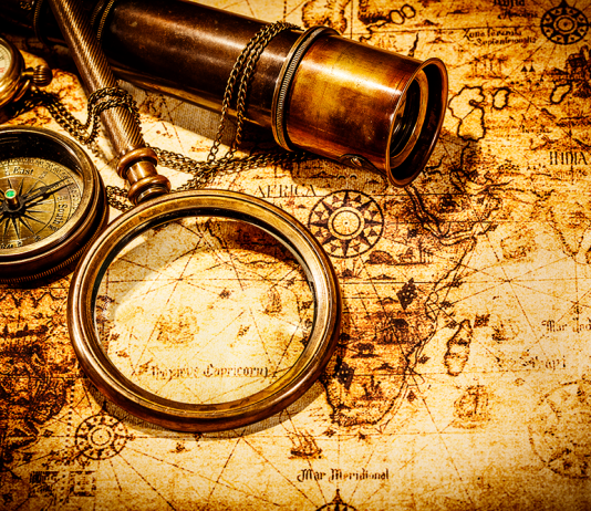 सोशल इंजीनियरिंग के लिए इतिहास से छेड़छाड़