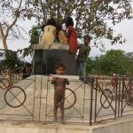 मोतिहारी में मौलाना अबुल कलाम आज़ाद व बत्तख मियां अंसारी के नाम पर खिलवाड़