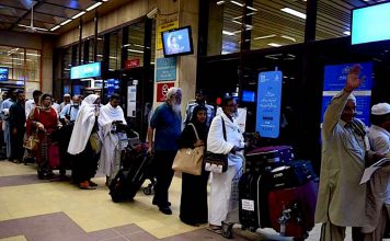 #HajFacts : हाजियों के सूटकेस के नाम पर भी सरकार कर चुकी है घोटाला!