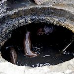 इस काम में जान का ख़तरा भी है और कमाई भी कुछ ख़ास नहीं…