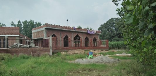 एएमयू बिरादरी की राह देख रहा है दंगा पीड़ितों का अधूरा स्कूल