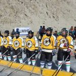 सीमित संसाधन के बाद भी आइस हॉकी में बेहतर कर रही हैं लद्दाख की ये लड़कियां