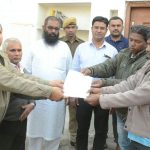 Rajasthan government gives Rs. 5 lakh cheque to Afrajul Khan’s family