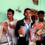 दलित युवा फाड़ रहे हैं अपने घरों में लगे धार्मिक पोस्टर, 3 गिरफ़्तार