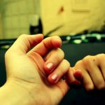 जाति-धर्म की बंदिशों के बावजूद भी इन्सानियत ज़िन्दा है…