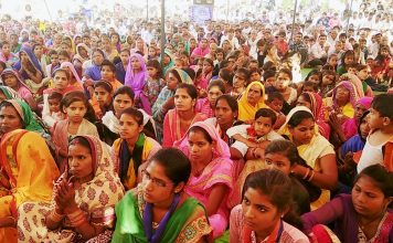 ‘दलित महिलाओं के ज़िन्दा जलाने पर नेताओं की चुप्पी दुखद’