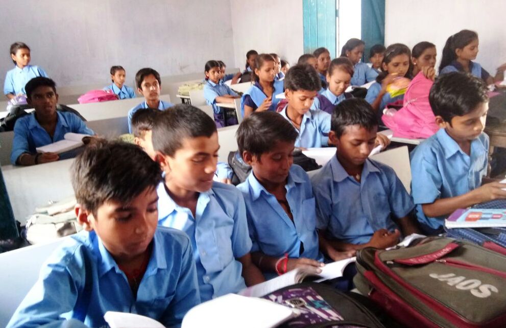 झारखंड में सरकारी स्कूल के बच्चे अब पांच जनजातीय भाषाओं में करेंगे पढ़ाई - Government school children in Jharkhand will now study in five tribal languages