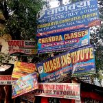 यहां सरकारी नियमों को ताक पर रखकर चल रहा है कोचिंग का धंधा…