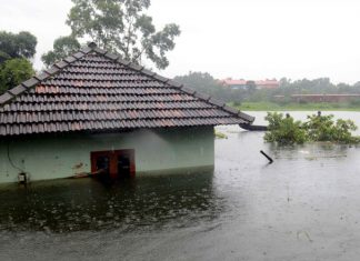 Kerala flood death toll 174, red alert remains in 12 districts