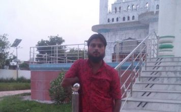 Salim lost both his wrists in an accident, but not his willpower to earn a living