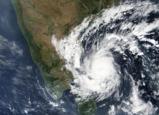 Cyclone Gaja enters TN coast;  leaves 11 dead