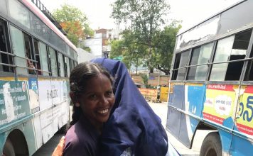 Spreading love and cheer through “ Giftingsunnah” makes Eid   more special