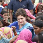 ‘चंपक’ की मां और ‘सग़ीर’ की दादी से मिलकर रो पड़ी प्रियंका गांधी