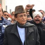 “यूपी सरकार द्वेष भावना से काम ले रही है, समाजवादी यह होने नही देंगे” सीतापुर जेल में आज़म खान से मिलकर बोले अखिलेश यादव