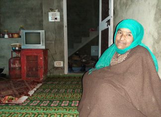 Un-ending Tragedies IV: To meet her jailed son, this Kashmiri mother is begging door to door
