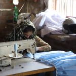 शिवविहार की मुस्लिम महिलाओं को सलाम, हिंसा में जला था घर, अब देश के लिए बना रहींं है मास्क और पीपीई किट