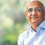 भोजन,न्याय और सद्भावना की बात करने वाले हर्ष मंदर निशाने पर क्यों हैं ?