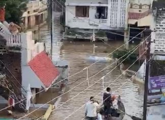 “We are surviving on food packets distributed on roads,” Muslim families in Bhandara battle floods, pandemic