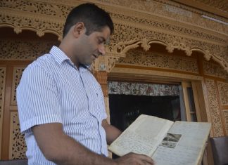 “Black year for Kashmir Tourism Industry,” Kashmiri houseboat owners decry lack of govt support amid double lockdown