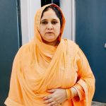 ईमानदारी की मिसाल : आयशा ने लौटा दिया वंदना का लाखों की नक़दी से भरा बैग