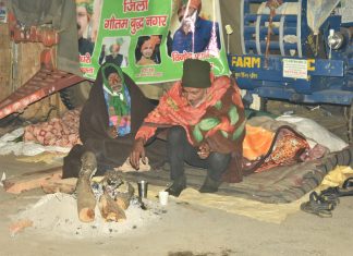 तस्वीरों में किसान आंदोलन : बढ़ती जा रही तपिश,दूर तक  दिखता नही समाधान