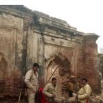 कानपुर में हिन्दू संगठनों की गुंडई, मजार पर किया भगवा रंग