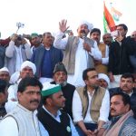 जमीन हमारी तो फैसला दिल्ली में बैठी सरकार नही ले सकते,मुजफ्फरनगर के बाद अब मथुरा में जुटे हजारों किसान