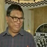 मस्जिद की दीवारों पर कुरान की आयतें लिखने वाले अनिल चौहान