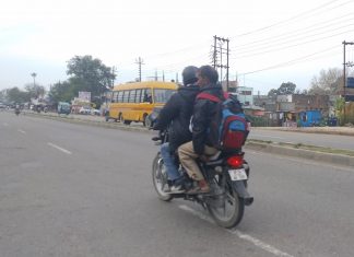 उत्तर प्रदेश : पदम श्री 'योगेश प्रवीण' को घण्टों तक नही मिली थी एम्बुलेंस, लखनऊ में कहर बन टूट रहा है कोरोना