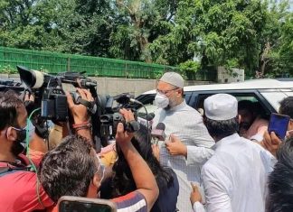 पश्चिमी यूपी के दौरे पर पहुंचे ओवैसी,कहा 'यूपी में चल रहा है रूल बाय गन'