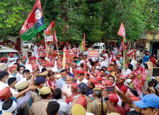 भाजपा सरकार के खिलाफ सड़क पर उतरे समाजवादी,प्रदेश भर में दिखाई दी लाल टोपी की धमक