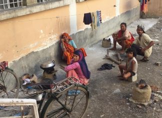 ग्राऊंड रिपोर्ट : बिहार में बाढ़ के बाद राहत शिविर में भी बदतर हालात