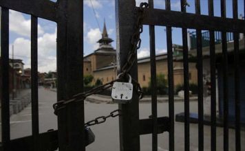 Devotees slam authorities in Kashmir for not allowing prayers in major mosques, shrines
