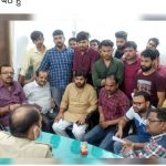 अलीगढ़ : ममता बनर्जी पर भाजपा नेता ने रखा था इनाम, गिरफ्तार करने पहुंची पुलिस को बंधक बनाकर पीटा !