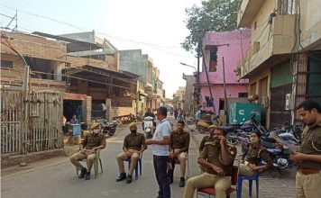 युवती की संदिग्ध मौत के बाद आगरा में बवाल, तनाव