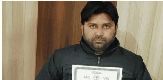 एएमयू ने छात्र से वापस मांगी पीएचडी की डिग्री,छात्र का हैरतअंगेज आरोप