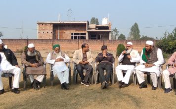 यूपी में भाजपा की जीत के बीच कहाँ खड़े है मुसलमान !