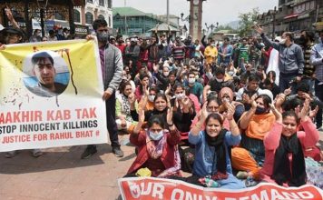 Fear among Kashmiri Pandits in valley after fresh militant threat