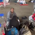 उमराह पर जाने वाले हजरात मुंबई एयरपोर्ट पर हुए परेशान, बेहद असुविधाजनक है माहौल