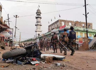 What led to communal clashes in Jharkhand's Palamu? 