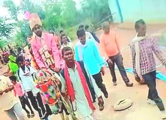 A Dalit Groom Rides a Horse Under Police Protection in MP, Challenges India's Caste Status Quo